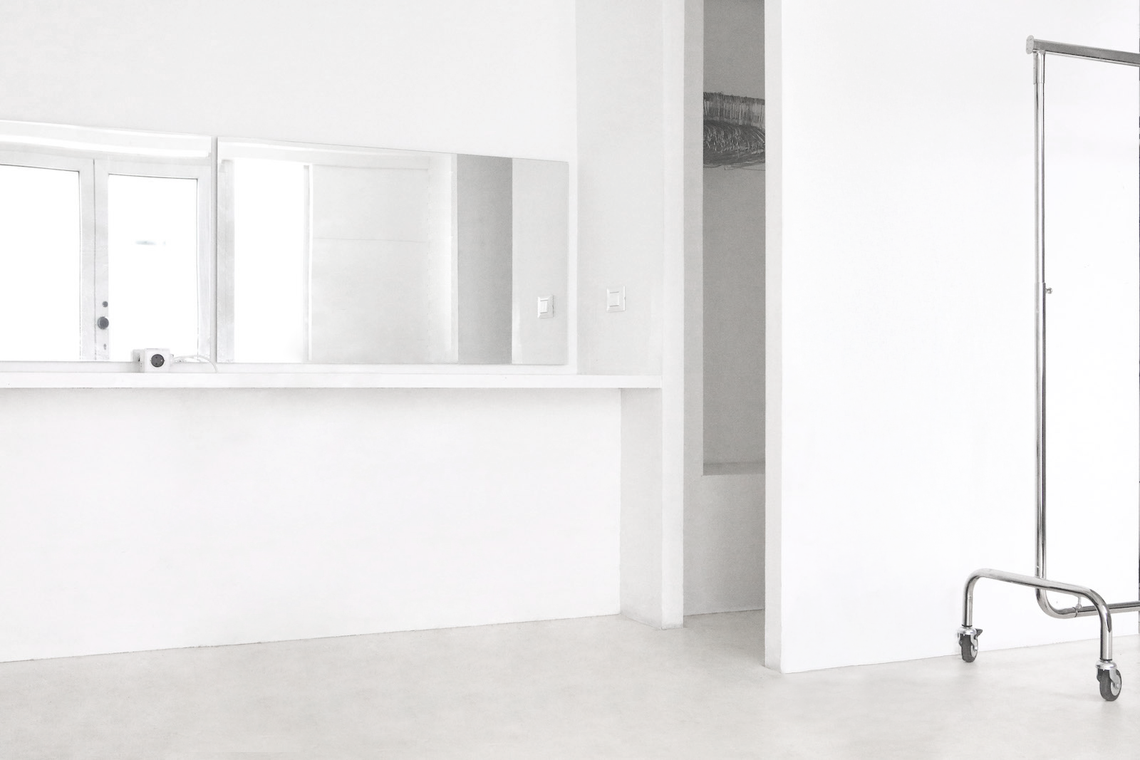 noleggio-atrezzature-rental-milano-prezzi-fotografo-studio-location-set-affitto-spazio-eventi